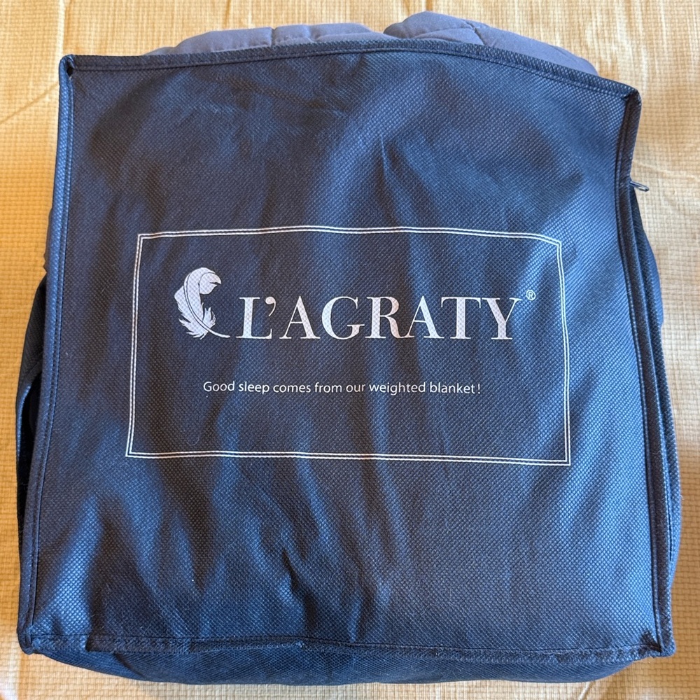 NEW Weighted Blanket for Adults, 15 lbs (heavy) with protective pouch